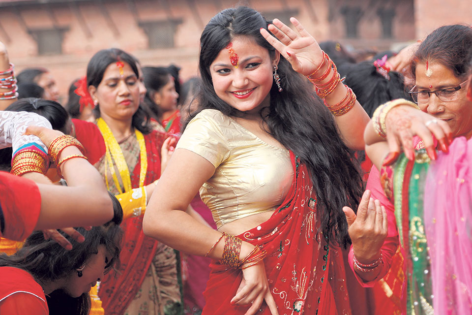 हरितालिका तीज : हराउँदै पुराना संस्कृति « Nepal Page